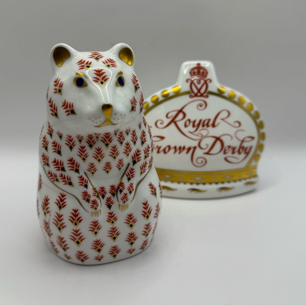 Royal Crown Derby "Hamster" paperweight. Produced in 1989. Gold stopper. EUC.